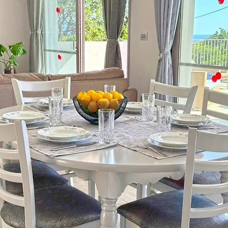 Effi Lourdata * Lourdata (Kefalonia)