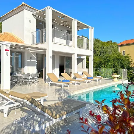 Effi Lourdata Villa *