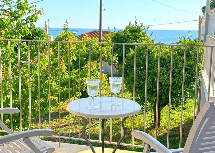 Effi Lourdata Villa