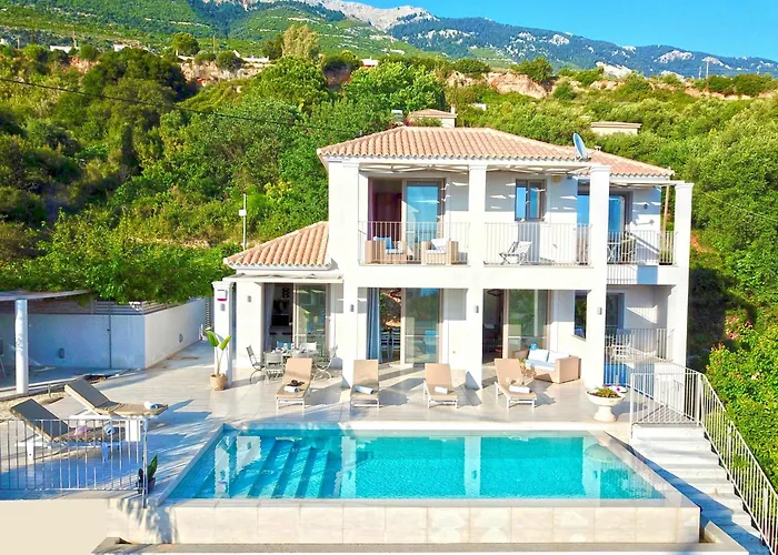 Effi Lourdata Villa Lourdata (Kefalonia)