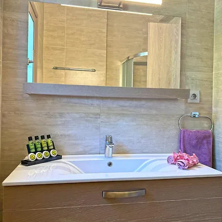 Вилла Effi Lourdata